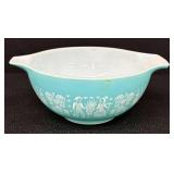 Vintage Pyrex Amish Nesting Mixing Bowls / Vintage Pyrex Butterprint Four Piece Nesting Mixing Bowl Set