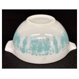 Vintage Pyrex Amish Nesting Mixing Bowls / Vintage Pyrex Butterprint Four Piece Nesting Mixing Bowl Set