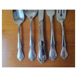 Oneida Craft Deluxe Stainless Flatware Service for 12