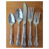 Oneida Craft Deluxe Stainless Flatware Service for 12