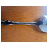 Oneida Craft Deluxe Stainless Flatware Service for 12