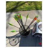 BlackOut 12-Sided Archery Targets (2) & Quest Neon Arrows