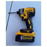 DEWALT DCF887 XR 20V MAX Cordless Impact Driver - 5Ah Battery, Bit Set & Nail Kit