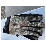 Bushnell Sport 850 Camouflage Rangefinder & Assorted Hunting Gear