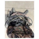Camouflage Folding Ground Blind Chair with Backpack Carrier - 350 LBS Capacity