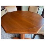 LL - Pub Height Round Table with 5 Swivel Stools