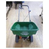 Scotts Turf Builder Edge Guard Spreader