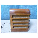 Vintage 1939 Zenith Wood Table Radio