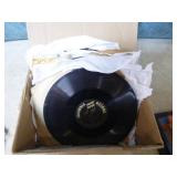 Antique/Vintage Mastercraft Victrola Phonograph in Cabinet