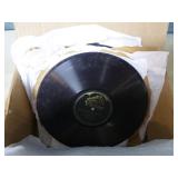 Antique/Vintage Mastercraft Victrola Phonograph in Cabinet