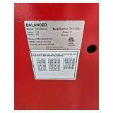 Digital Snap-on EEWB304D Motorized Wheel Balancer with Variable Size Wheel Adapters