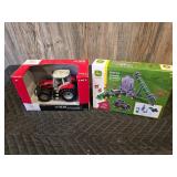 Ertl Red Tractor- Grain Set