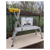 Folding Metal Step Stool with Work Tray