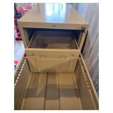 HON 4 Drawer File Cabinet with Key