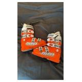 Tecnica Bright orange designed to perform ski boot Size 23
