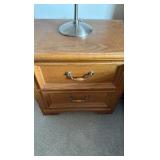 Thomasville Oak style nightstand with lamp included
