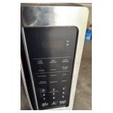 Sharp 900 W microwave