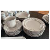 Newcor Stoneware Set of Dishes