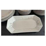 Newcor Stoneware Set of Dishes