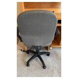 All functioning oak computer desk and chair with lots of storage