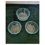 Pyrex Glass Mixing Bowls Set