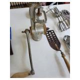 OLMAX Vintage Meat Grinder and kitchen tools