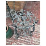 Vintage Garden Plant Stands & Green Ceramic Pot 4 Pc Patio Decor Lot