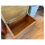Wicker Storage Trunk Blanket Chest Wood Lined 35x20x21 Good