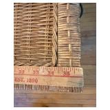 Wicker Storage Trunk Blanket Chest Wood Lined 35x20x21 Good