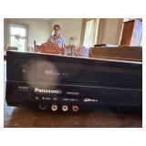 Panasonic DMR-EZ48V VHS DVD Recorder Combo Digital Tuner Good