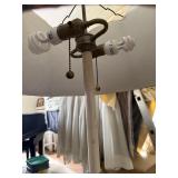 Vintage Brass Tone Floor Lamp w Glass Table Paisley Shade Pull Chain