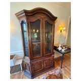 Traditional Oak China Cabinet Lighted Curio Hutch 58in Wide Good