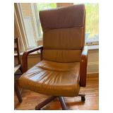 Vintage High Back Swivel Office Chair Wood Arms Casters Good Cond