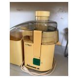 Trillium Juiceman Jr Electric Juicer Yellow Vintage Countertop Unit