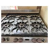 Wolf Commercial Gas Range 6 Burner Double Oven w Griddle Top