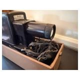 Kodak Kodaslide Highlux III Slide Projector w/ Case Vintage Untested