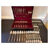 1847 Rogers Bros Silverplate Flatware Set w Chest Floral Pattern