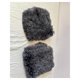 AmazonBasics Assorted Home Decor - Welcome Signs, Twig Wreaths, Gray Throw & Pillow Covers