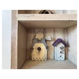 Rustic Wooden Birdhouse Display Shelf with Miniature Birdhouses