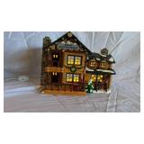 Department 56 The Original Snow Village Smokey Mountain Retreat Hand-Painted Ceramic House