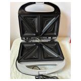 Cuisinart Sandwich Grill & Assorted Cookbooks