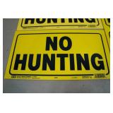 *4* No Hunting Plastic Signs