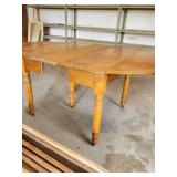 Early 20th Century Dining Room Table With 6 leafs   Huge Table for Family Gatherings