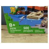 LEGO Minecraft The Mooshroom House, 21270 - Brand New *A