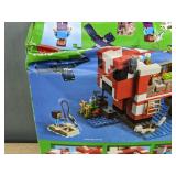 LEGO Minecraft The Mooshroom House, 21270 - Brand New *A