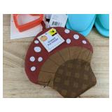 Kitchen Accessories: Egg Keeper & Biscuit Cutters, Grill Brush, Etc. - Brand New