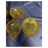 Lot of 4 glass grape items