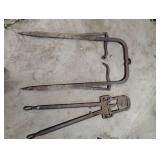 Harpoon Hayfork and a Dehorner