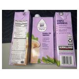 AS 3 - Kirkland Signature Organic Soy Non-Dairy Beverage Original & Banana Soy Smoothie (Lot of 3) 946 mL
