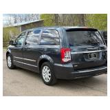 2014 CHRYSLER TOWN AND COUNTRY TOURING *No Accidents Reported* (NO RESERVE)